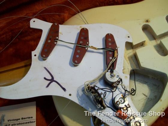1982 Fender '57 Reissue Stratocaster — 100 0699